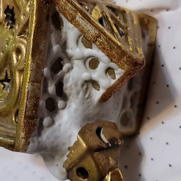 Golden Colour Tealight Mini House - Picture 6 of 7